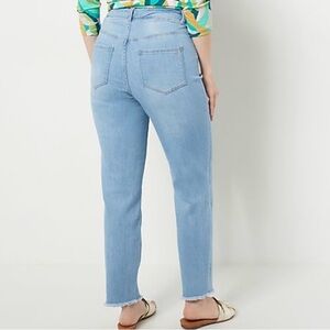 Susan Graver Straight Ankle Jean Size: 8 Light Wash - NWT